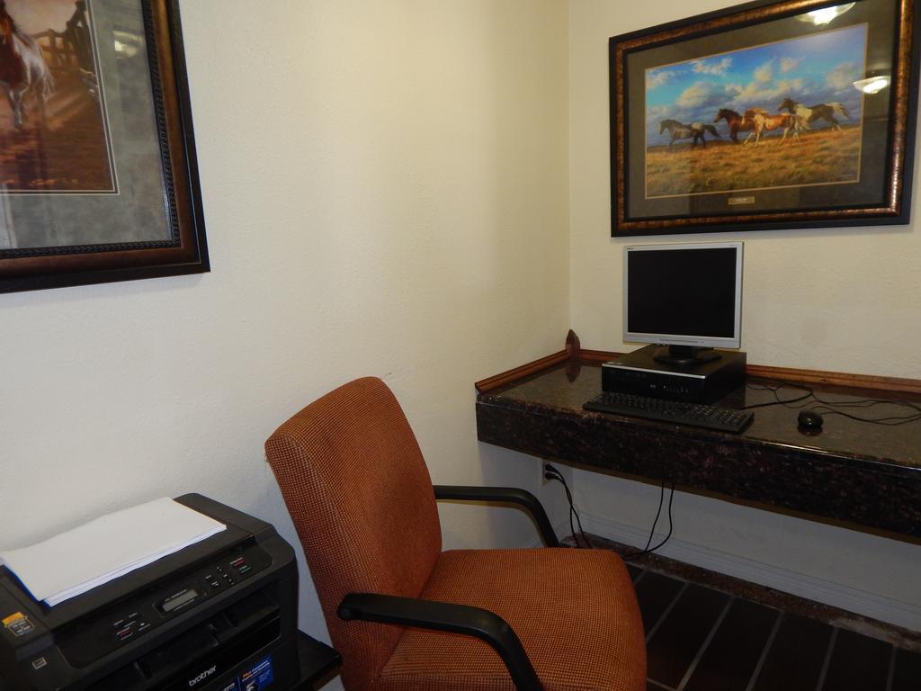 Quality Inn Chickasha Exterior photo